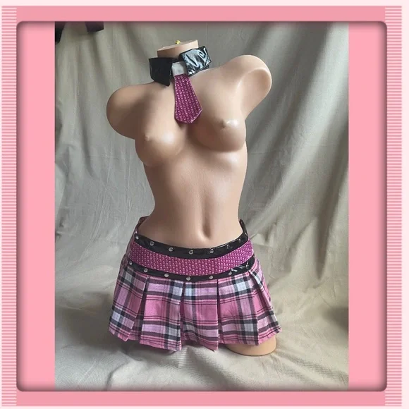 Adult school girl skirt and accessories - Picture 2 of 8